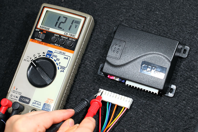 車の電圧の正しい測り方 テスターの使い方